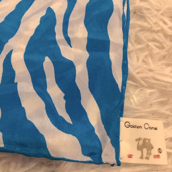 100% Silk Golden Camel Hand Printed Scarf - Picture 6 of 10